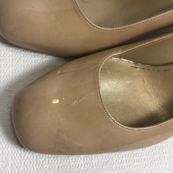 Stuart Weitzman block 2.5” heel beige patent leather 7.5 M MSRP $385 - Picture 5 of 9